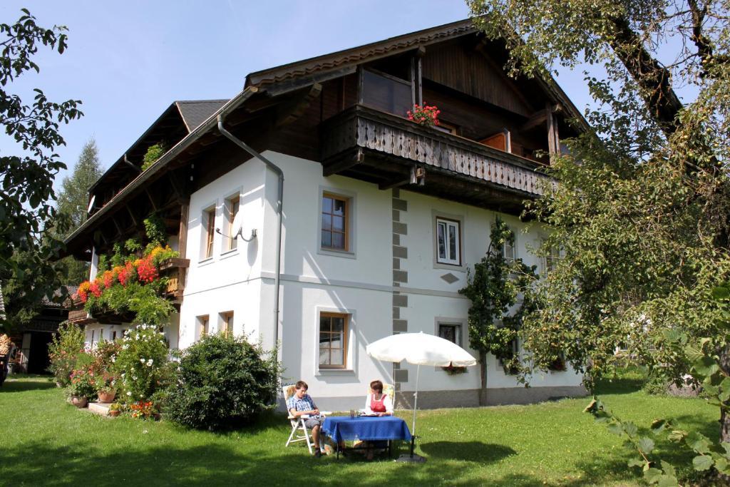 Zimmer Und Ferienwohnungen "Heidis Welt" Podlanig Гермагор Екстер'єр фото